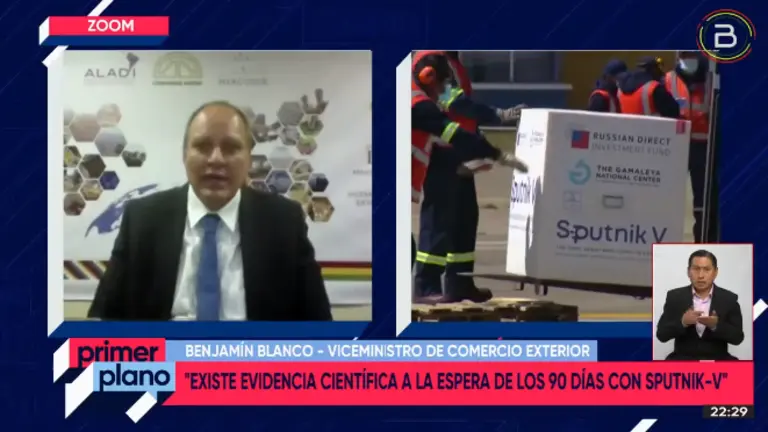 El viceministro Benjam&iacute;n Blanco, entrevistado. ABI