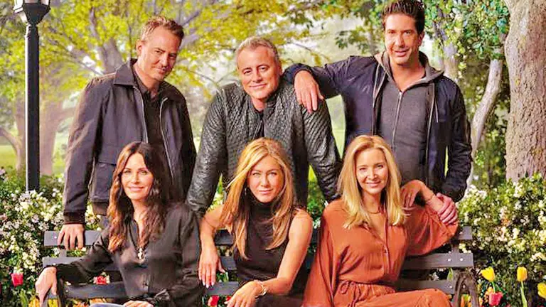 Imagen promocional del especial &ldquo;Friends- La reunión&rdquo; con los seis actores originales del elenco en 2021.  BBC MUNDO