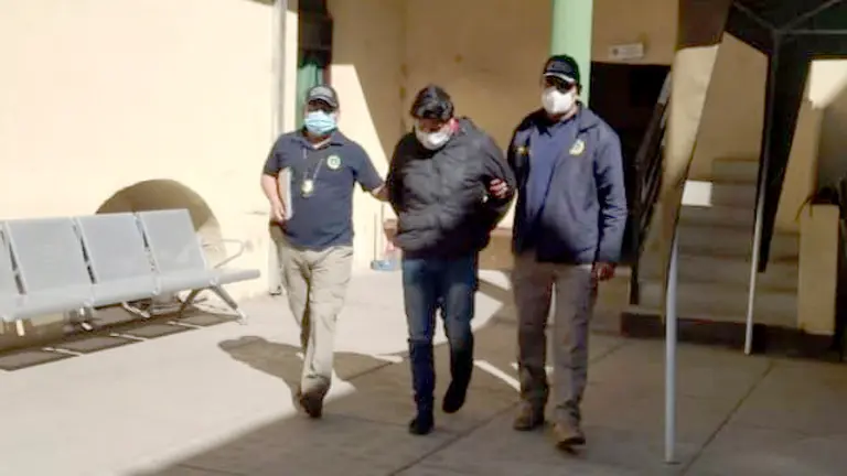 El joven aprehendido por presunta violación a su sobrina en dependencias de la FELCV de Cochabamba. OPINIÓN