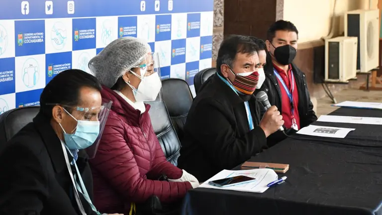 Autoridades durante el reporte epidemiol&oacute;gicp, este jueves. GOBERNACI&Oacute;N