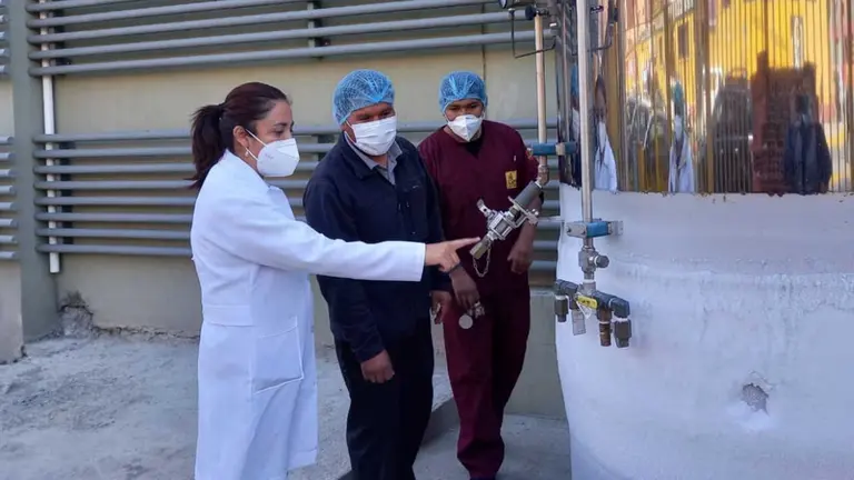 Hospitales COVID est&aacute;n al l&iacute;mite de capacidad en la ciudad de La Paz. Urgente.bo
