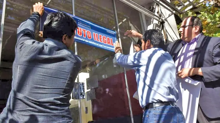 Autoridades clausuran la academia de baile donde se cometieron los abusos, en agosto de 2018.    Dirección Departamental de Educación Santa Cruz 
