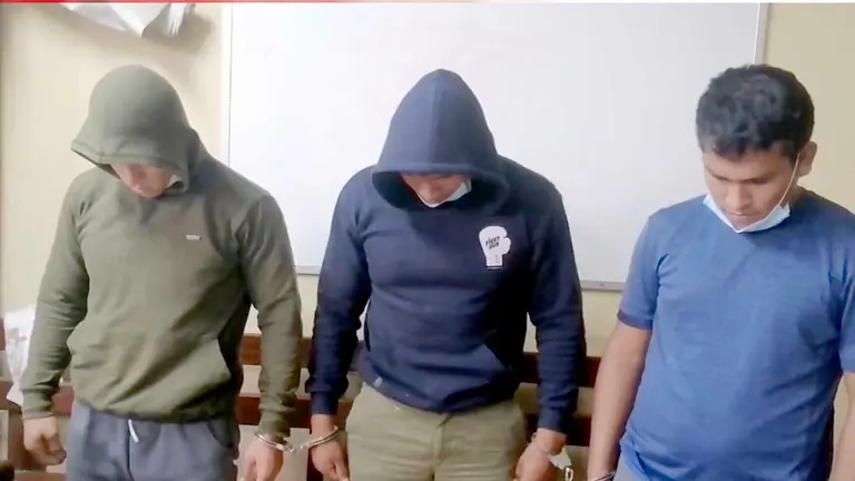 Policía presenta a los tres acusados de robo y violación en el Trópico de Cochabamba. Radio Televisión Carrasco