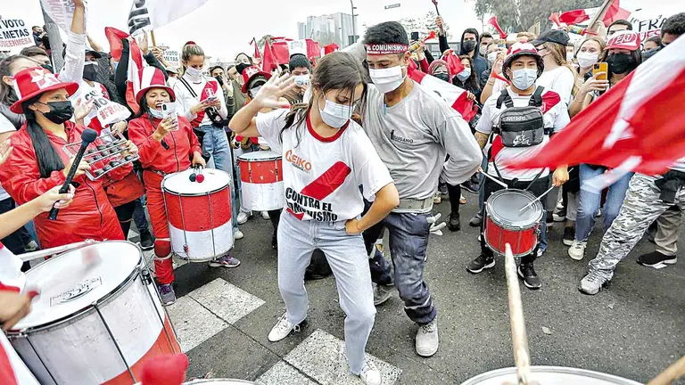 Simpatizantes de la candidata a la Presidencia de Perú Keiko Fujimori.  EFE