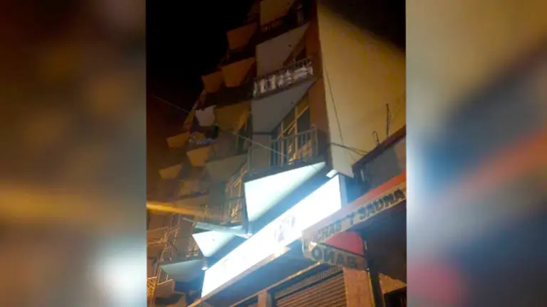 Una vista del edificio del que cayó la víctima, en Cochabamba. CORTESÍA