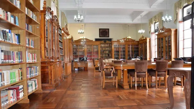 Vista de una de la salas del Archivo y Biblioteca Nacionales de Bolivia en Sucre.          ARCHIVO