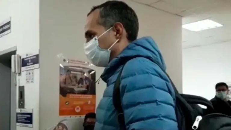 Schlink tras su declaraci&oacute;n. CORTES&Iacute;A FGE