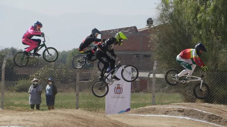 Una imagen del campeonato nacional de bicicross, que se desarrolló en La Tamborada./ ARCHIVO