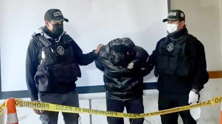 Presentan al delincuente con frondoso prontuario policial, en Cochabamba. Frecuencia Policial Cochabamba