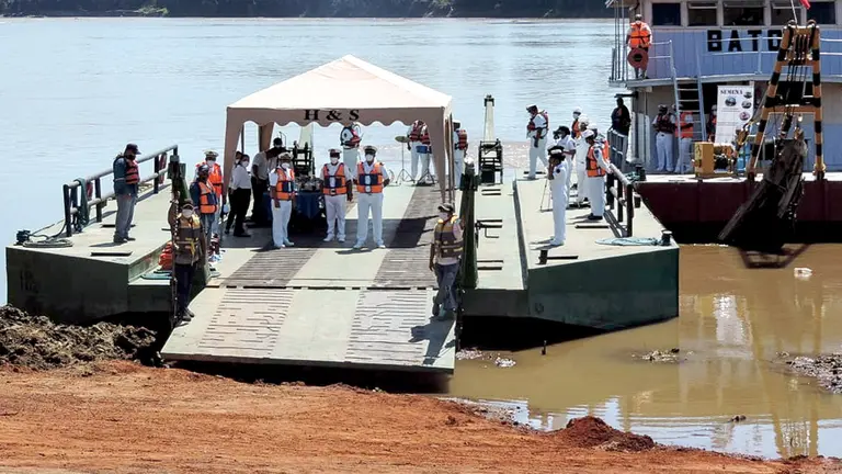 El inicio del proyecto de limpieza en el lado de Beni. ABI