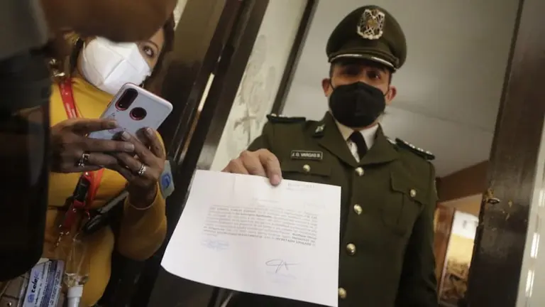 El capitán José Vargas, antes de que fuera suspendida la audiencia. APG
