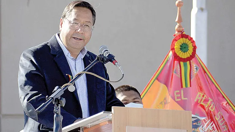 El presidente Luis Arce se refiere a las vacunas. APG