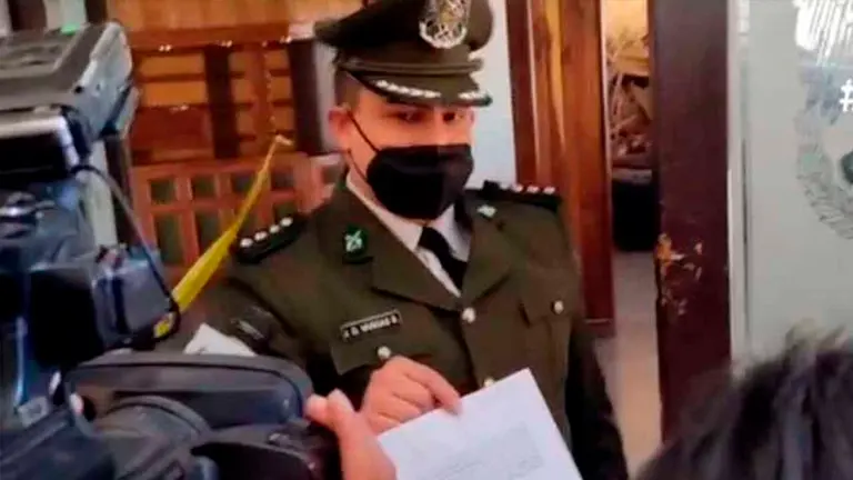 El capit&aacute;n Jos&eacute; Vargas tras sus declaraciones en prensa. ERBOL
