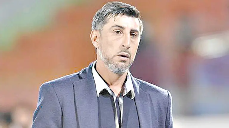 Cristian Díaz es un entrenador argentino en Bolivia. ARCHIVO