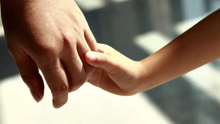 Imagen referencial sobre niños. DOBLE LLAVE