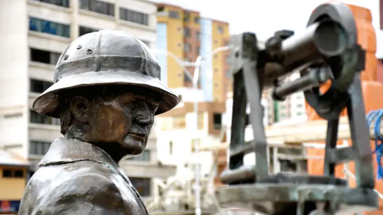 Arthur Posnansky, pionero de la arqueología boliviana, inmortalizado en la plaza Tejada Sorzano.    AMN