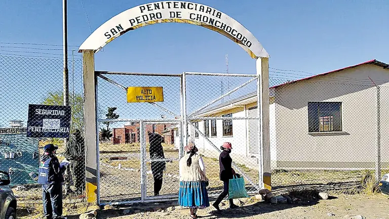 Frontis de la cárcel de Chonchocoro de La Paz. ABI