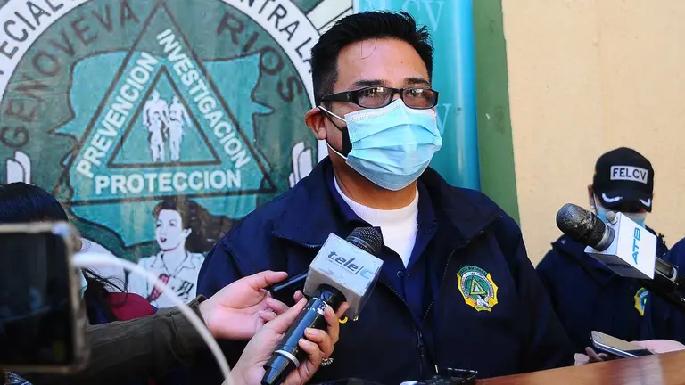 El director de la FELCV de Cochabamba, Richard Vargas, durante una conferencia de prensa. NOÉ PORTUGAL