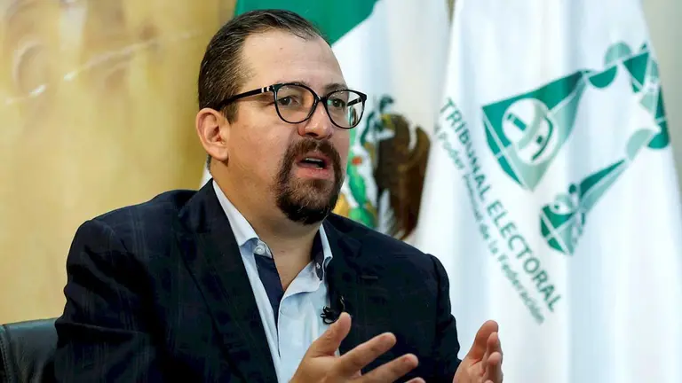 Fotografía de archivo fechada el 22 de junio de 2021 del presidente de la Sala Superior del Tribunal Electoral del Poder Judicial de la Federación (TEPJF), José Luis Vargas, durante una entrevista con Efe en Ciudad de México (México). EFE