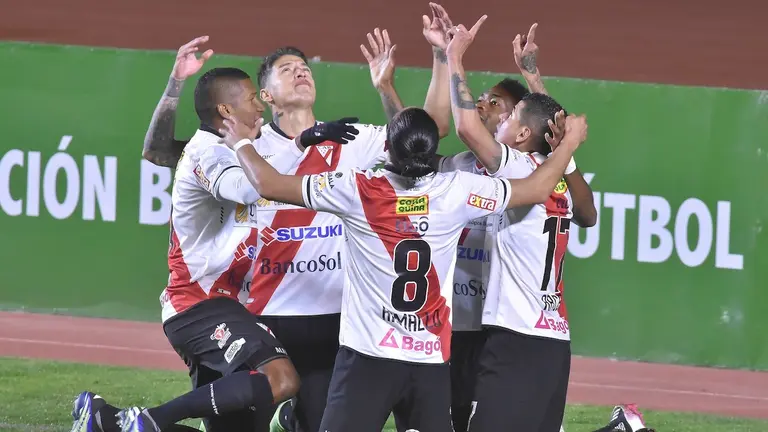 Foto referencial: Jugadores de Always Ready celebran una conquista. APG