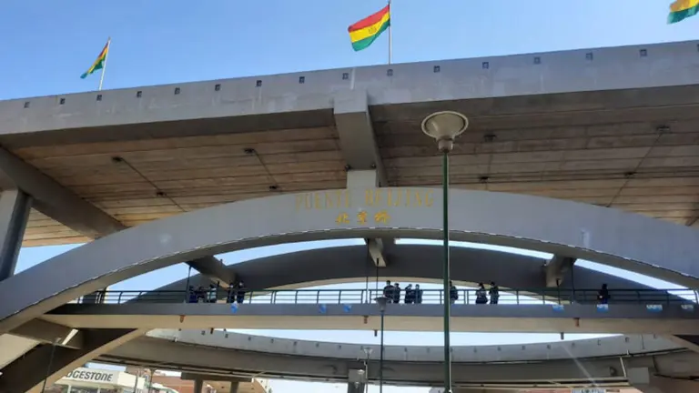 La plataforma superior del distribuidor Beijing, en Cochabamba.