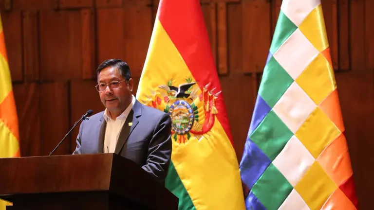 El presidente Luis Arce, durante la recepci&oacute;n del informe del GIEI.