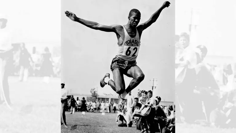 En la imagen, el bicampeón olímpico en salto triple Adhemar Ferreira da Silva (1927-2001). EFE