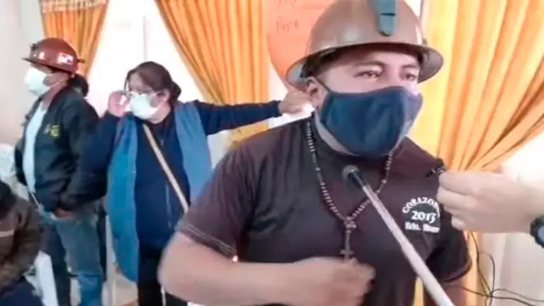 Minero potosino: &ldquo;Evo, por su ambici&oacute;n de poder, nos ha mandado francotiradores&rdquo;. Urgente