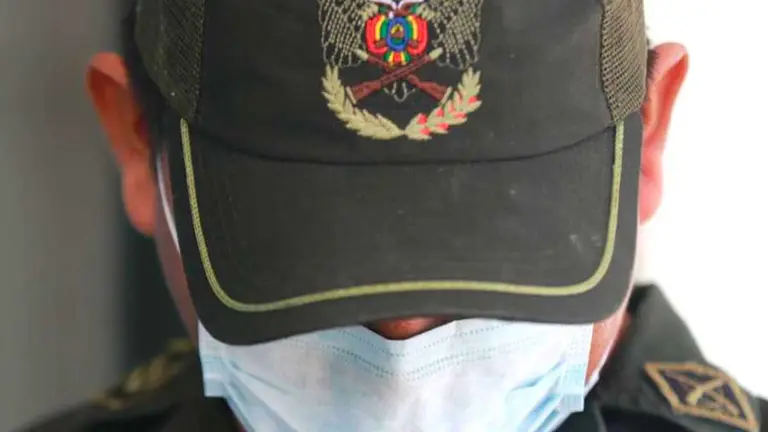 Fotografía ilustrativa de un efectivo policial. URGENTE.BO