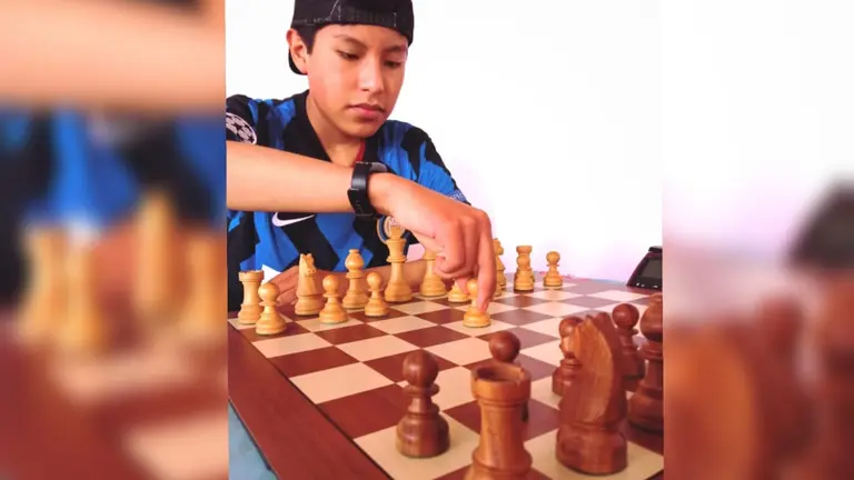 Zahid, concentrado en una de sus partidas. Gentileza Prensa FAB