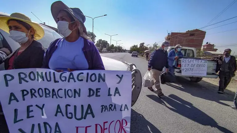 Miembros de la Fedecor en un punto de bloqueo esta ma&ntilde;ana. Dico Sol&iacute;s