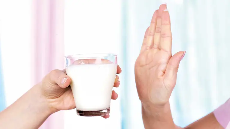 4 señales para saber si eres intolerante a la lactosa. CHEDONNA
