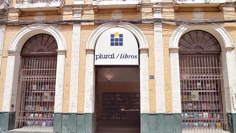 La fachada de la tienda de Plural, ubicada en la calle Nataniel Aguirre.       ARCHIVO