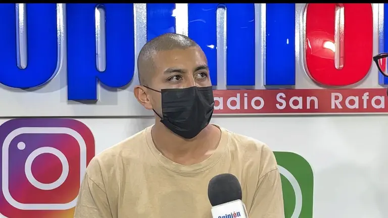 Ayar Wari, periodista y fot&oacute;grafo cochabambino. Captura
