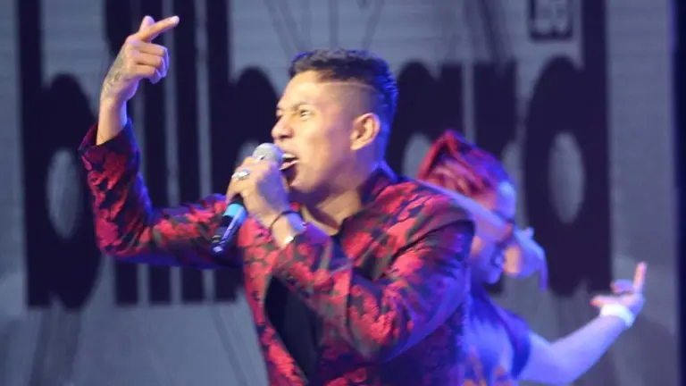Corona en vivo en el escenario de los Billboard. Foto RED UNO Bilboard