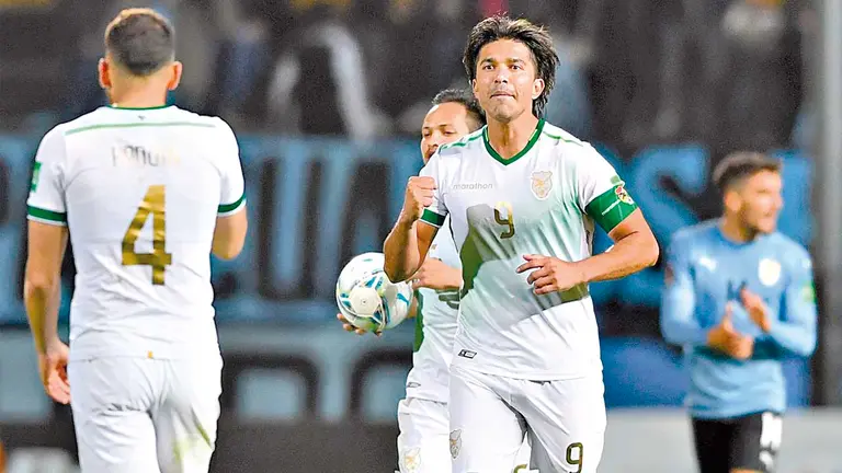 Marcelo Martins comandará el ataque de la Selección Boliviana en el cotejo frente a Uruguay, en Buenos Aires. EFE