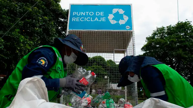 Un punto de reciclaje en Cochabamba. Cortes&iacute;a