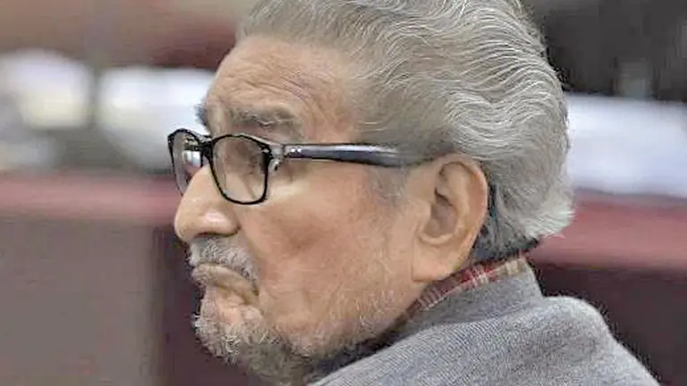 El líder de Sendero Luminoso,  Abimael Guzmán, durante una audiencia en 2014.            EFE