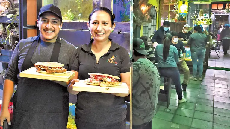 Un acuario convertido en el centro del Súper Sándwich. DICO SOLÍS
