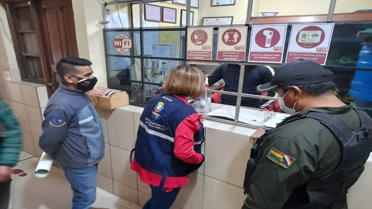 Operativo de prevenci&oacute;n y control realizado hoy a alojamientos por el Consejo Departamental Contra la Trata y Tr&aacute;fico. Foto: Sedeges.
