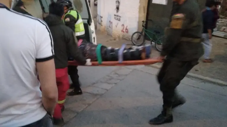Una de las personas atacadas por los perros fue trasladada de emergencia a un centro de salud