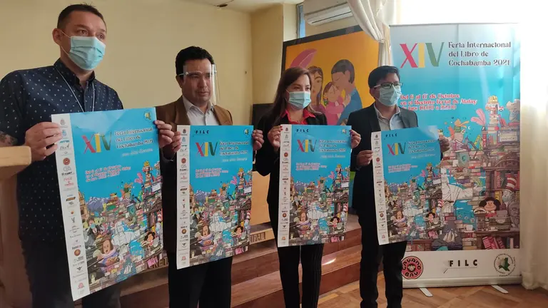 De izquierda a derecha, &Aacute;lex Urquidi, Boris Vargas, Cinthia Rodr&iacute;guez e Israel Villarroel en la presentaci&oacute;n de la imagen oficial.     NO&Eacute; PORTUGAL