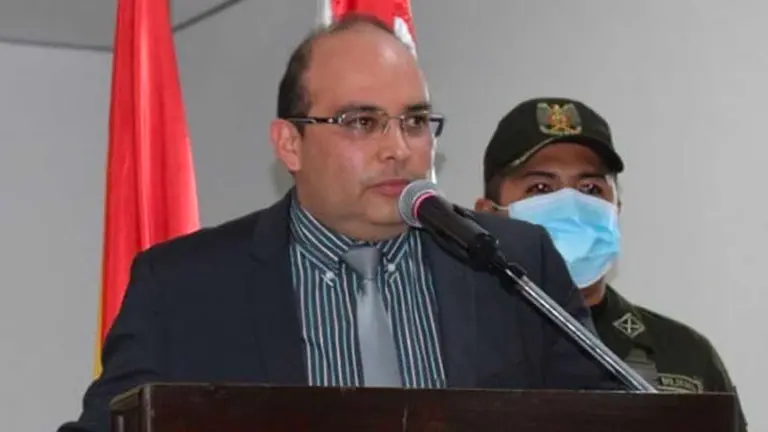 Paul Franco confirmó que comisión legislativa declaró probada una excepción. TCP