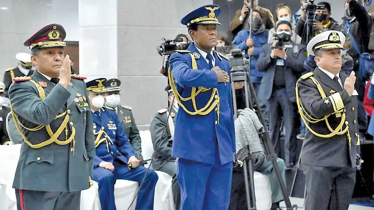 Los nuevos integrantes del Alto Mando Militar, en el acto de posesión. APG