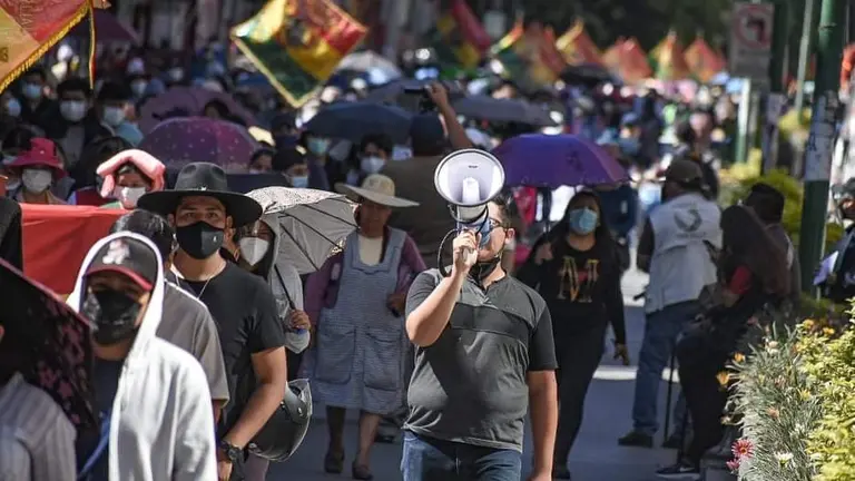 Una marcha producida en horas de la ma&ntilde;ana, en Cochabamba. Dico Sol&iacute;s ARCHIVO