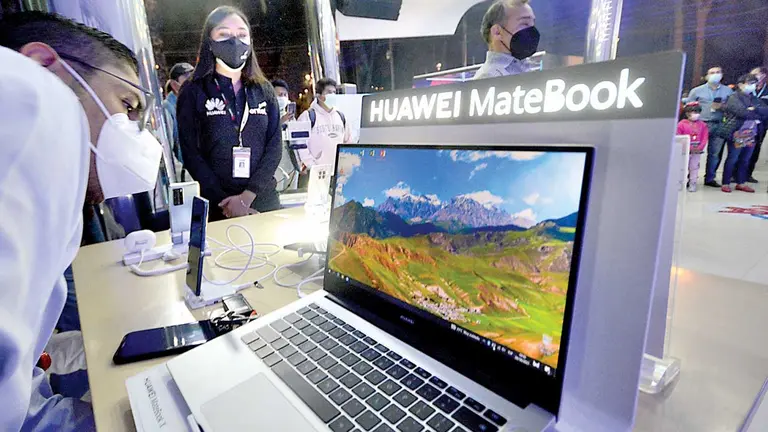 Espacio Huawei al interior del estand de Comteco en Feicobol. DICO SOLÍS