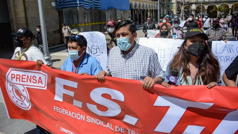 Marcha de trabajadores de la prensa en Cochabamba. Foto: DICO SOLIZ.