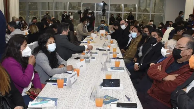 Reuni&oacute;n con los medios y el Viceministerio de Comunicaci&oacute;n. VICEMINISTERIO DE COMUNICACI&Oacute;N.