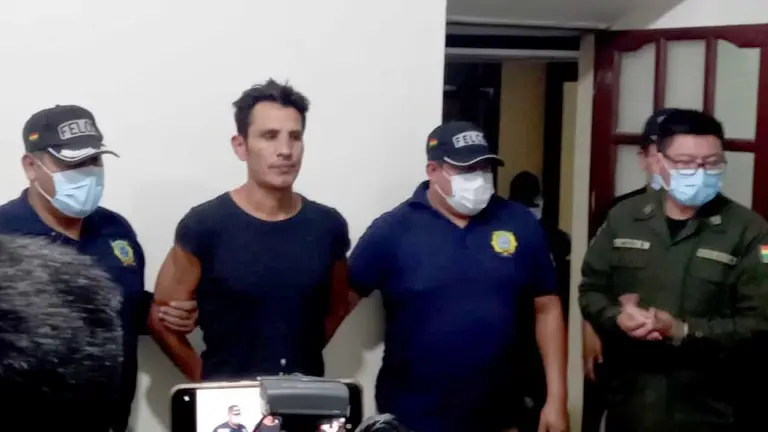 Policía presenta a Osvaldo Villarroel, el hombre que asesinó a su amigo en Ivirgarzama. OPINIÓN