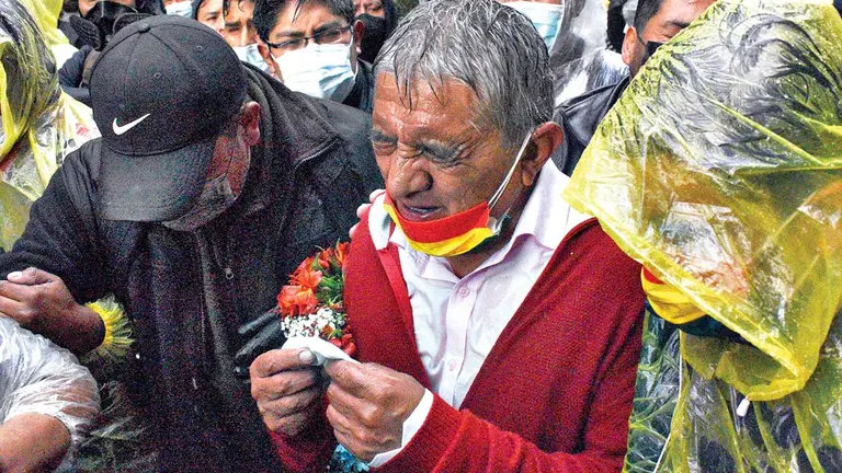 El alcalde de La Paz, Iván Arias, afectado por el gas. APG
